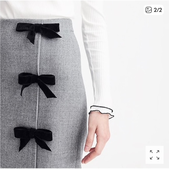 J. Crew Gray Pencil Skirt with Black Bow Details - Picture 4 of 4